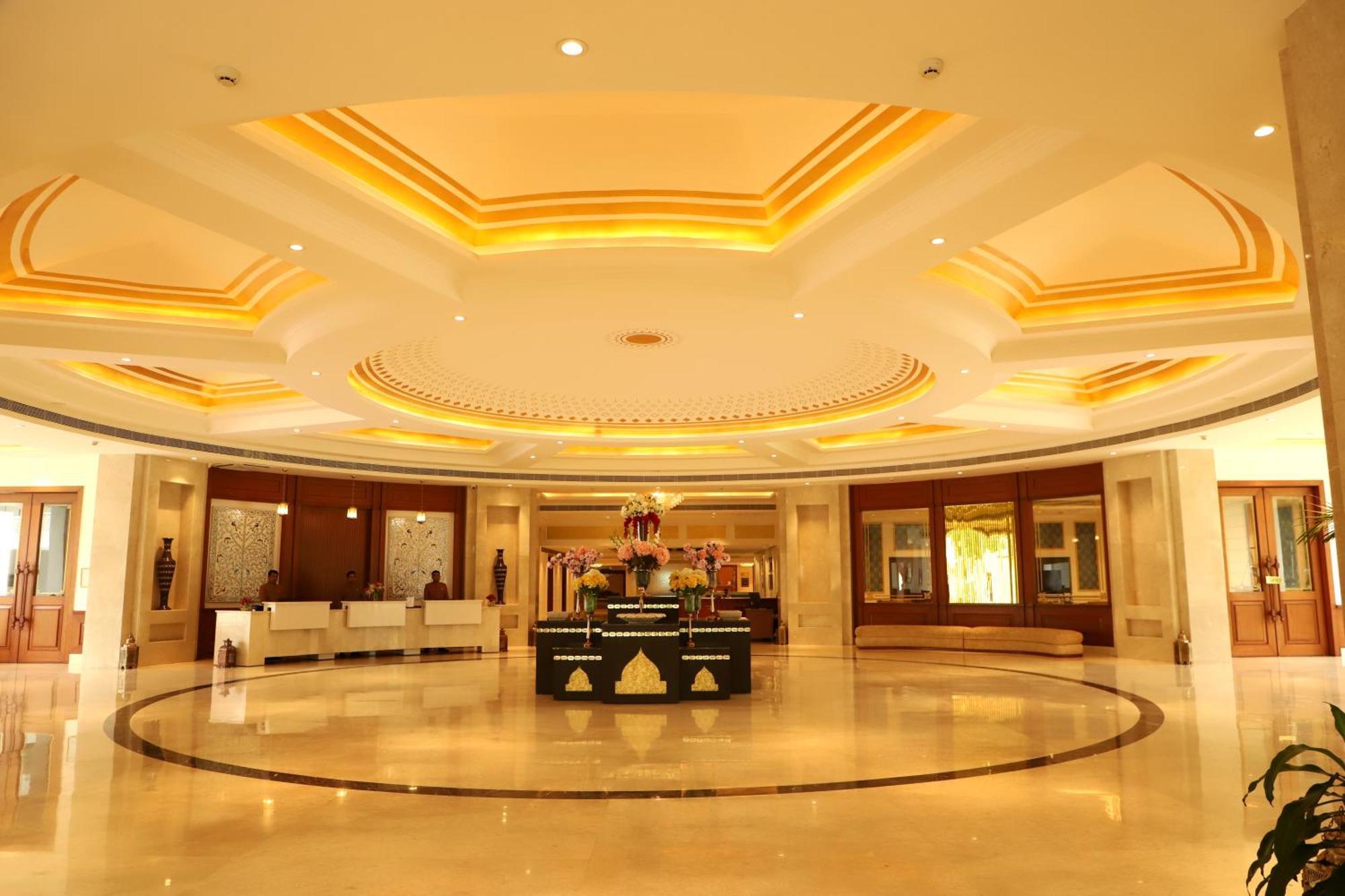 Hotel Chandela Khajurāho Esterno foto