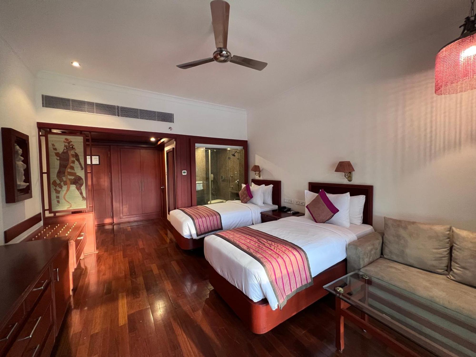 Hotel Chandela Khajurāho Esterno foto